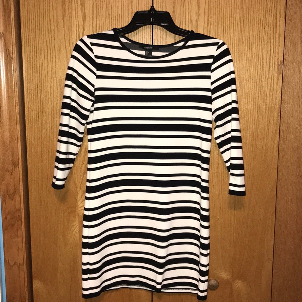 Forever 21 Black & White Striped Dress SZ: S